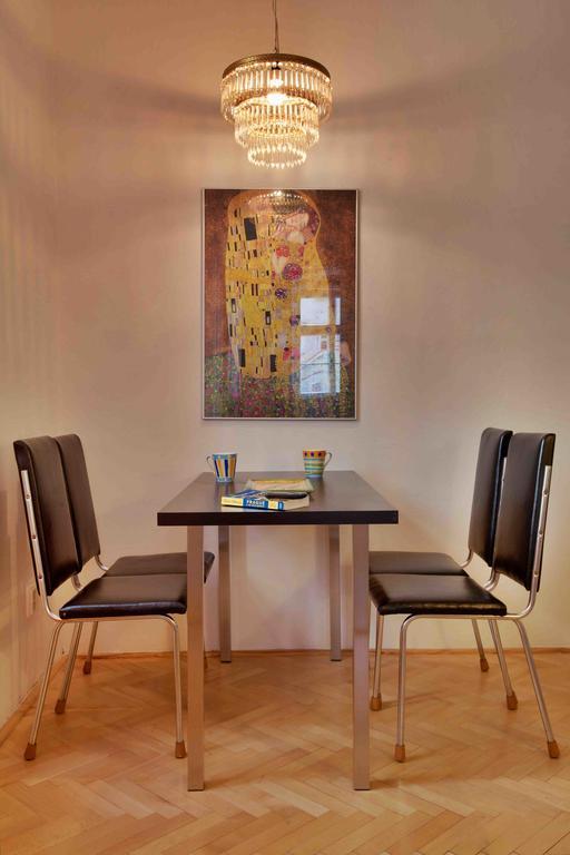 Vlasska House At The 3 Swallows Appartamento Praga