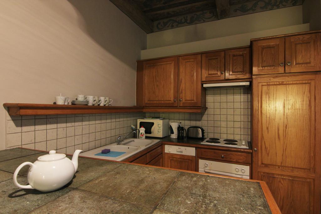 Vlasska House At The 3 Swallows Praga