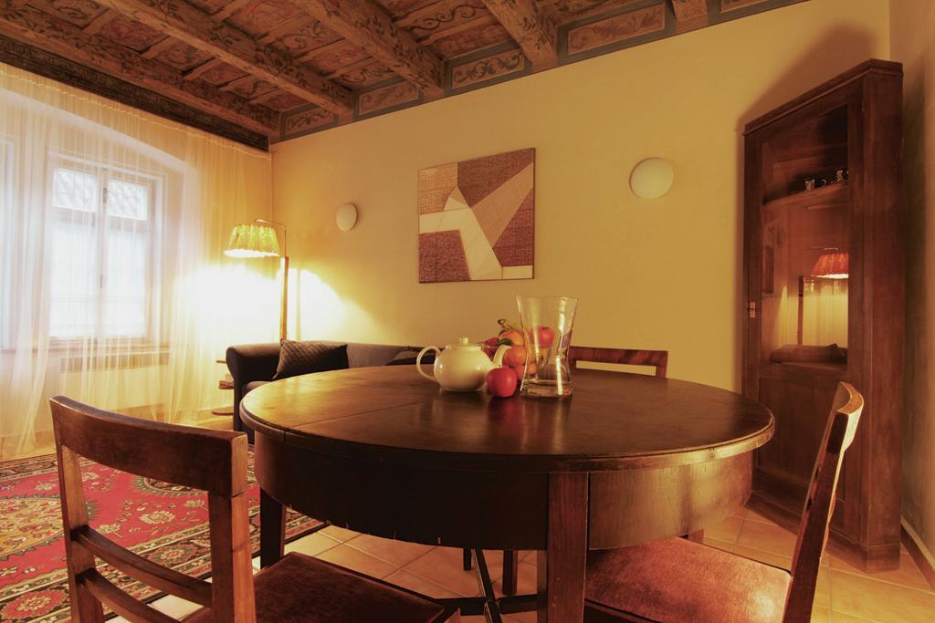 Apartamento Vlasska House At The 3 Swallows *