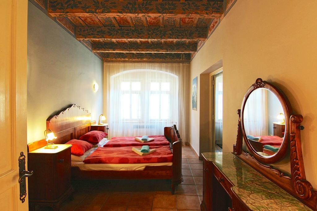 Apartamento Vlasska House At The 3 Swallows