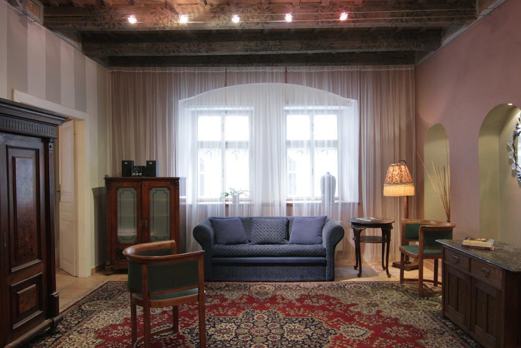 Vlasska House At The 3 Swallows Praga